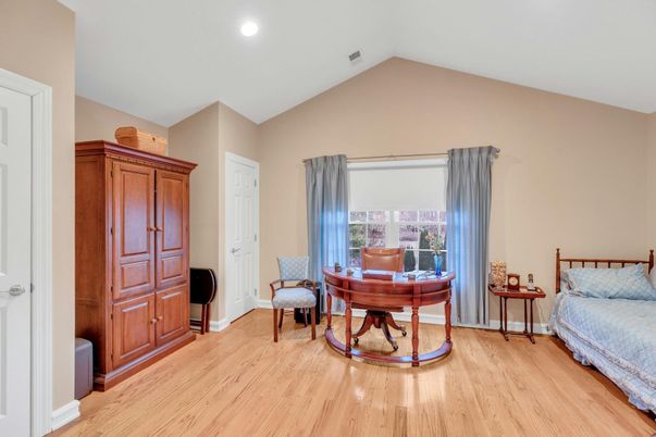 Home Office, Interior, Recessed Lighting, Wood Texture Flooring