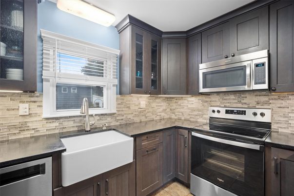 Interior, Kitchen, Stainless Steel Appliances