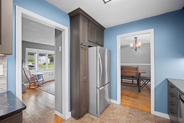 Chandelier, Dining room, Interior, Kitchen, Wood Texture Flooring