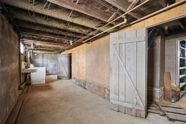 Interior, Wooden Beams