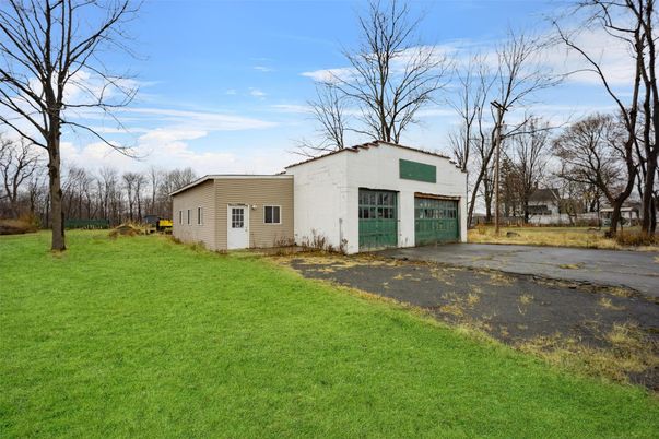 Backyard, Detached Garage, Exterior