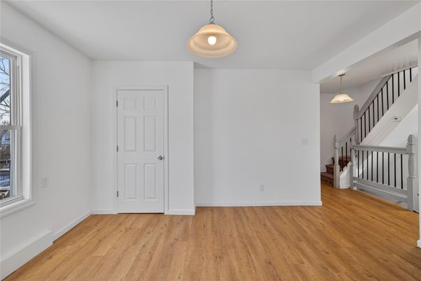 Empty room, Interior, Pendant Lights, Wood Texture Flooring