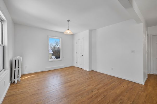 Empty room, Interior, Pendant Lights, Wood Texture Flooring