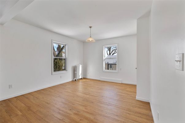 Empty room, Interior, Pendant Lights, Wood Texture Flooring