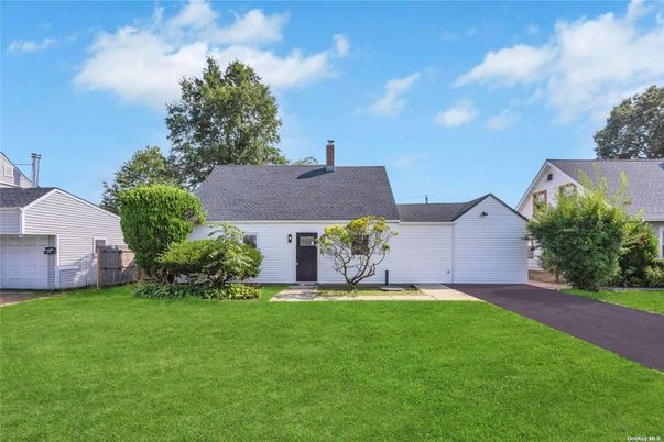Backyard, Detached Garage, Exterior