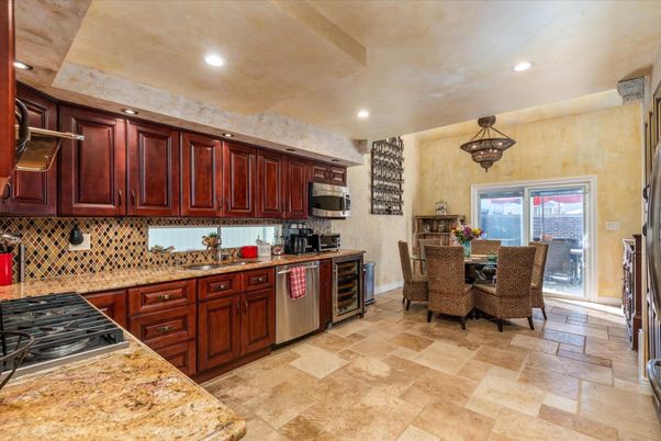Dining room, Interior, Kitchen, Pendant Lights, Recessed Lighting, Stainless Steel Appliances