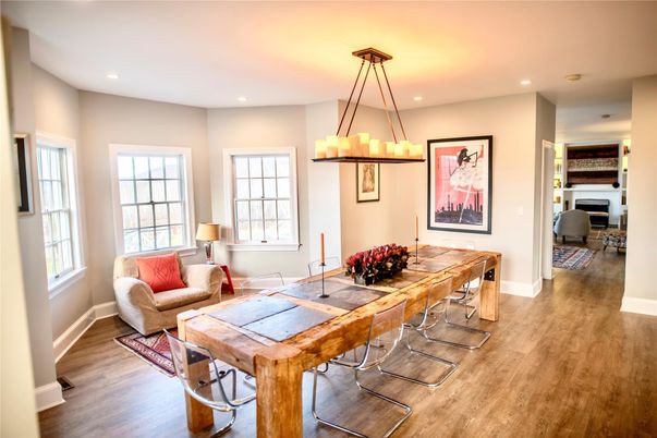 Chandelier, Dining room, Interior, Recessed Lighting, Wood Texture Flooring