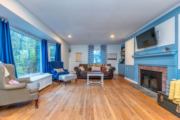 Fireplace, Interior, Living room, Recessed Lighting, Wood Texture Flooring