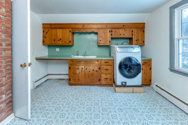 Interior, Stone Walls, Washer