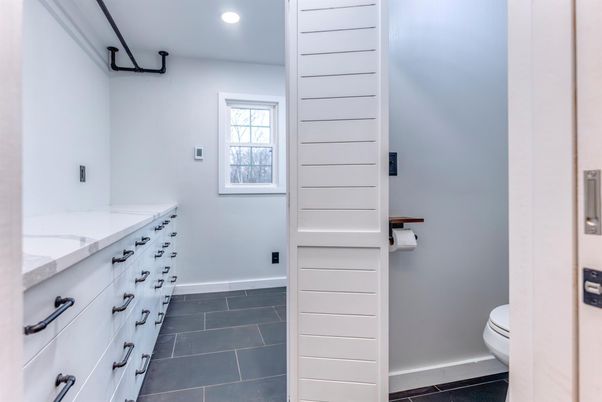 Bathroom, Interior, Recessed Lighting
