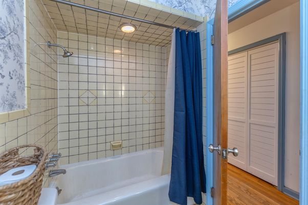 Bathroom, Interior, Recessed Lighting, Wood Texture Flooring