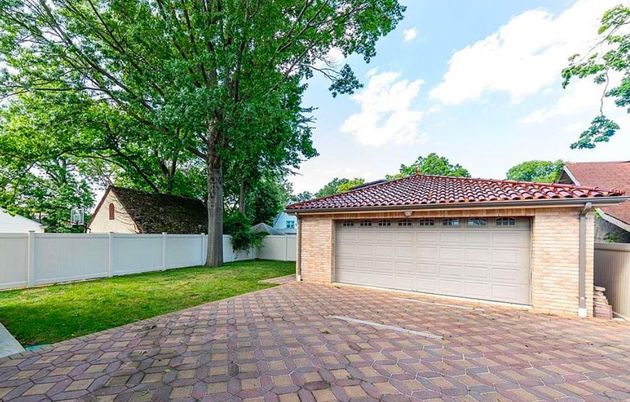 Backyard, Detached Garage, Exterior