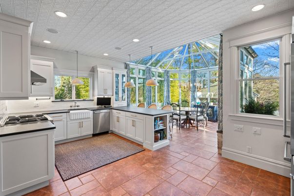 Dining room, Interior, Kitchen, Pendant Lights, Recessed Lighting, Stainless Steel Appliances