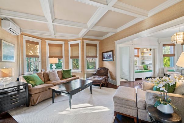 Interior, Living room, Pendant Lights, Wood Texture Flooring