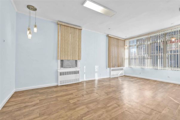 Empty room, Interior, Pendant Lights, Wood Texture Flooring