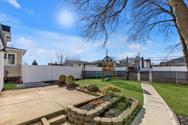 Backyard, Exterior, Playground