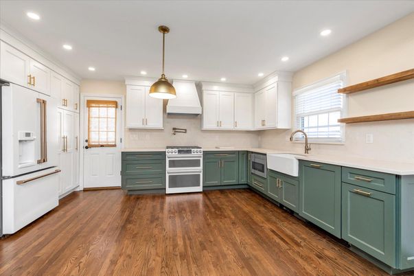 Interior, Kitchen, Pendant Lights, Recessed Lighting, Wood Texture Flooring