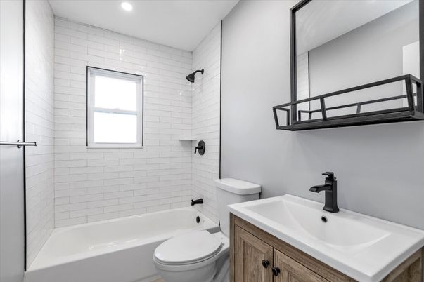 Bathroom, Interior, Recessed Lighting