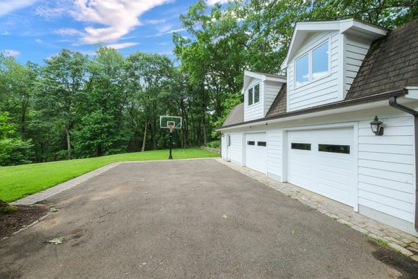 Detached Garage, Exterior