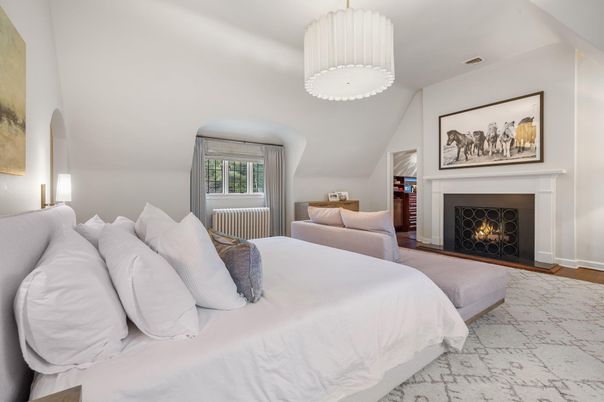 Bedroom, Fireplace, Interior, Pendant Lights
