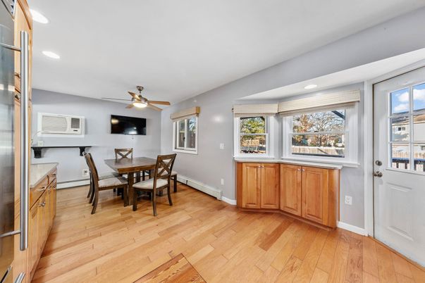 Dining room, Interior, Recessed Lighting, Wood Texture Flooring