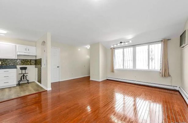 Empty room, Interior, Kitchen, Wood Texture Flooring