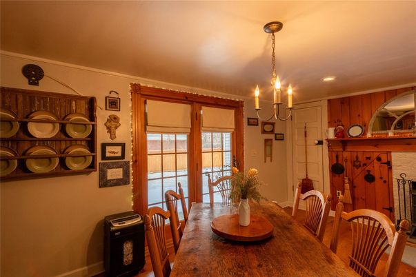 Chandelier, Dining room, Fireplace, Interior, Recessed Lighting