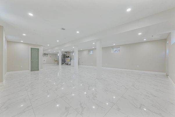 Empty room, Interior, Marble, Recessed Lighting