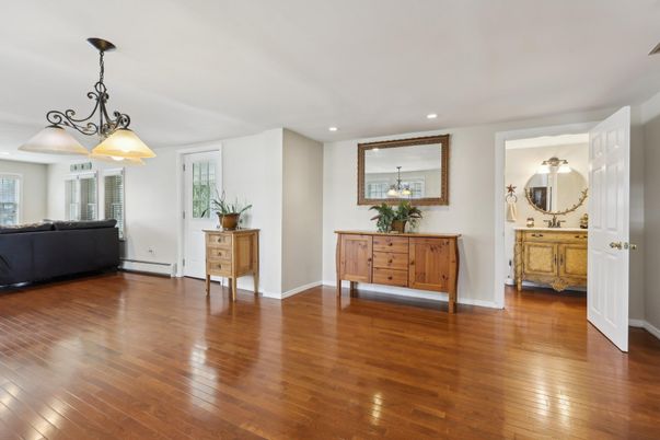 Interior, Pendant Lights, Recessed Lighting, Wood Texture Flooring