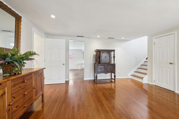 Interior, Recessed Lighting, Wood Texture Flooring