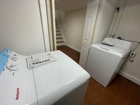 Interior, Washer, Wood Texture Flooring