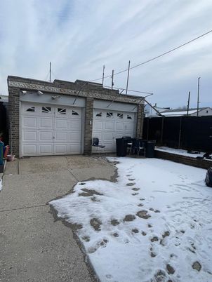 Detached Garage, Exterior