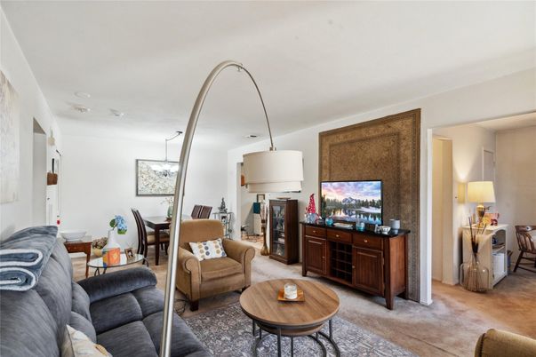 Dining room, Interior, Living room, Pendant Lights