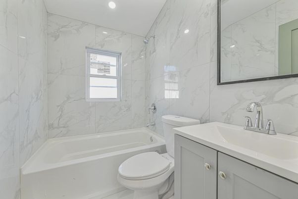 Bathroom, Interior, Marble Walls, Recessed Lighting