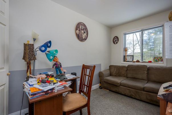 Home Office, Interior