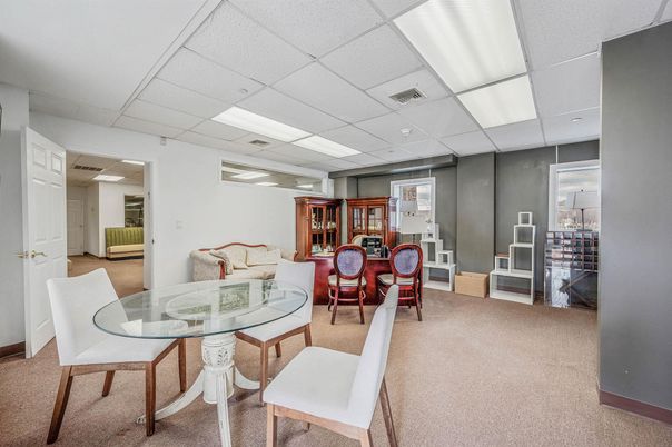 Dining room, Interior, Recessed Lighting