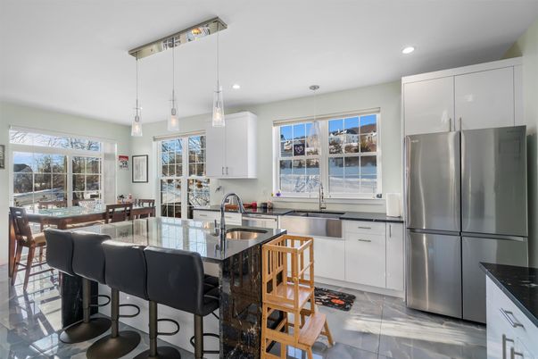 Dining room, Interior, Kitchen, Pendant Lights, Recessed Lighting, Stainless Steel Appliances