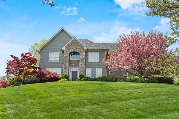 Backyard, Exterior, Facade, Brick Facade, Brick Traditional