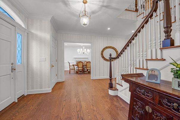 Chandelier, Dining room, Interior, Recessed Lighting, Wood Texture Flooring