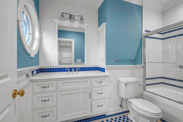 Bathroom, Interior, Tile Countertops