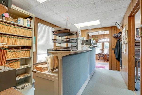 Home Office, Interior