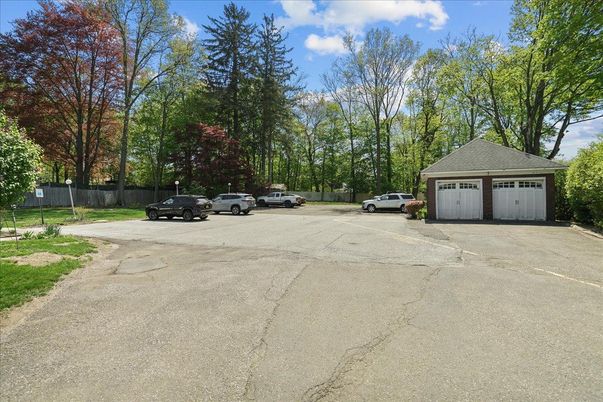 Detached Garage, Exterior