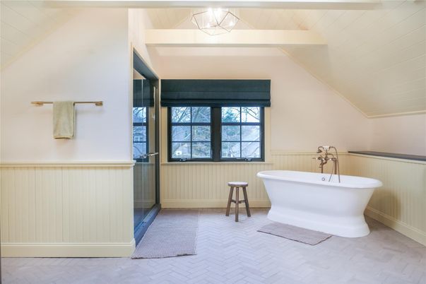 Bathroom, Free Standing Baths, Interior
