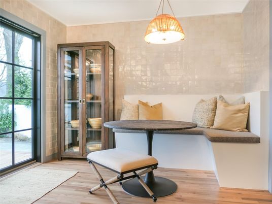 Interior, Pendant Lights, Wood Texture Flooring
