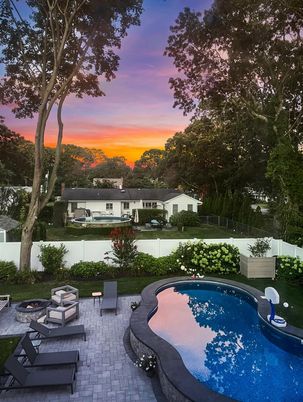 Exterior, Pool, Water
