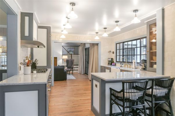 Interior, Kitchen, Pendant Lights, Wood Texture Flooring