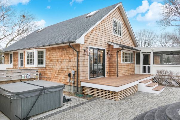 Exterior, Hot Tub