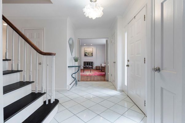 Chandelier, Fireplace, Interior, Recessed Lighting