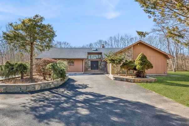 Backyard, Exterior, Facade, Ranch