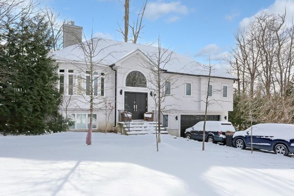 Attached, Exterior, Facade, French Provincial